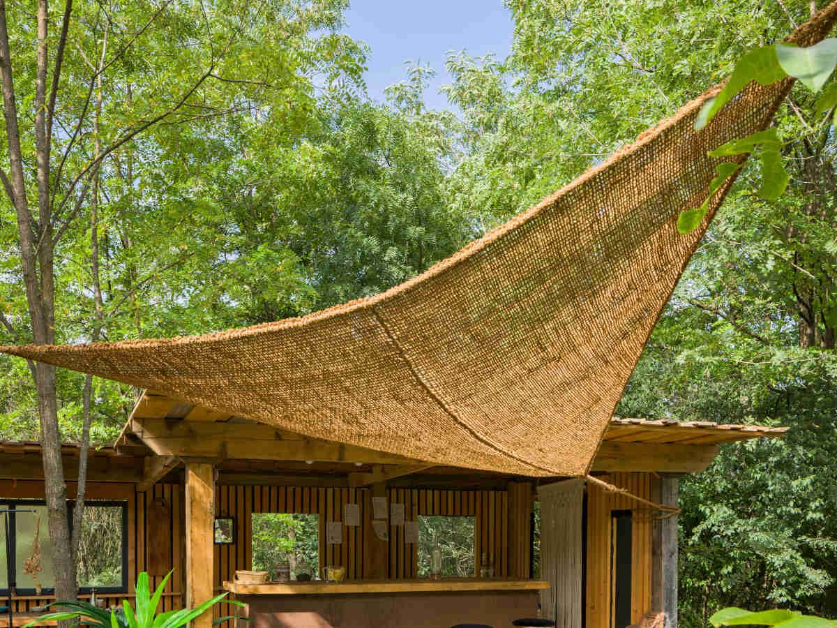 Ombrière naturelle en fibres de coco Triangulaires 350 cm - Jardiline
